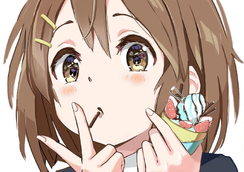 ゆいうい 是一位优秀的 Yui 画手，他也画了很多的《轻音少女》相关的画作，我对她们的评价是“看了眼睛就会深深被迷住的程度，我愿意每天梦到她们”，有谁能拒绝给这种内容点赞和保存呢？作者在推特频繁互动，如果能关注他并对画作表达喜欢，那就是莫大的鼓励了，他会很高兴的